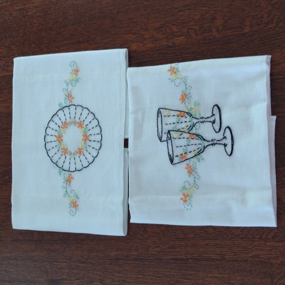 McCrory Corp  Embroidered Cotton Flour Sack Tea Towel Set (b425)